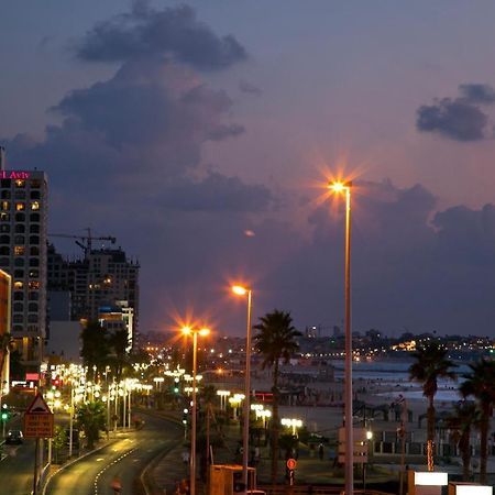 M Sea Suites - By The Beach Tel Aviv Ngoại thất bức ảnh