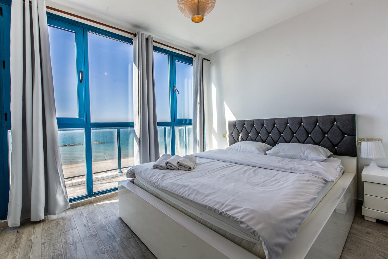 M Sea Suites - By The Beach Tel Aviv Ngoại thất bức ảnh