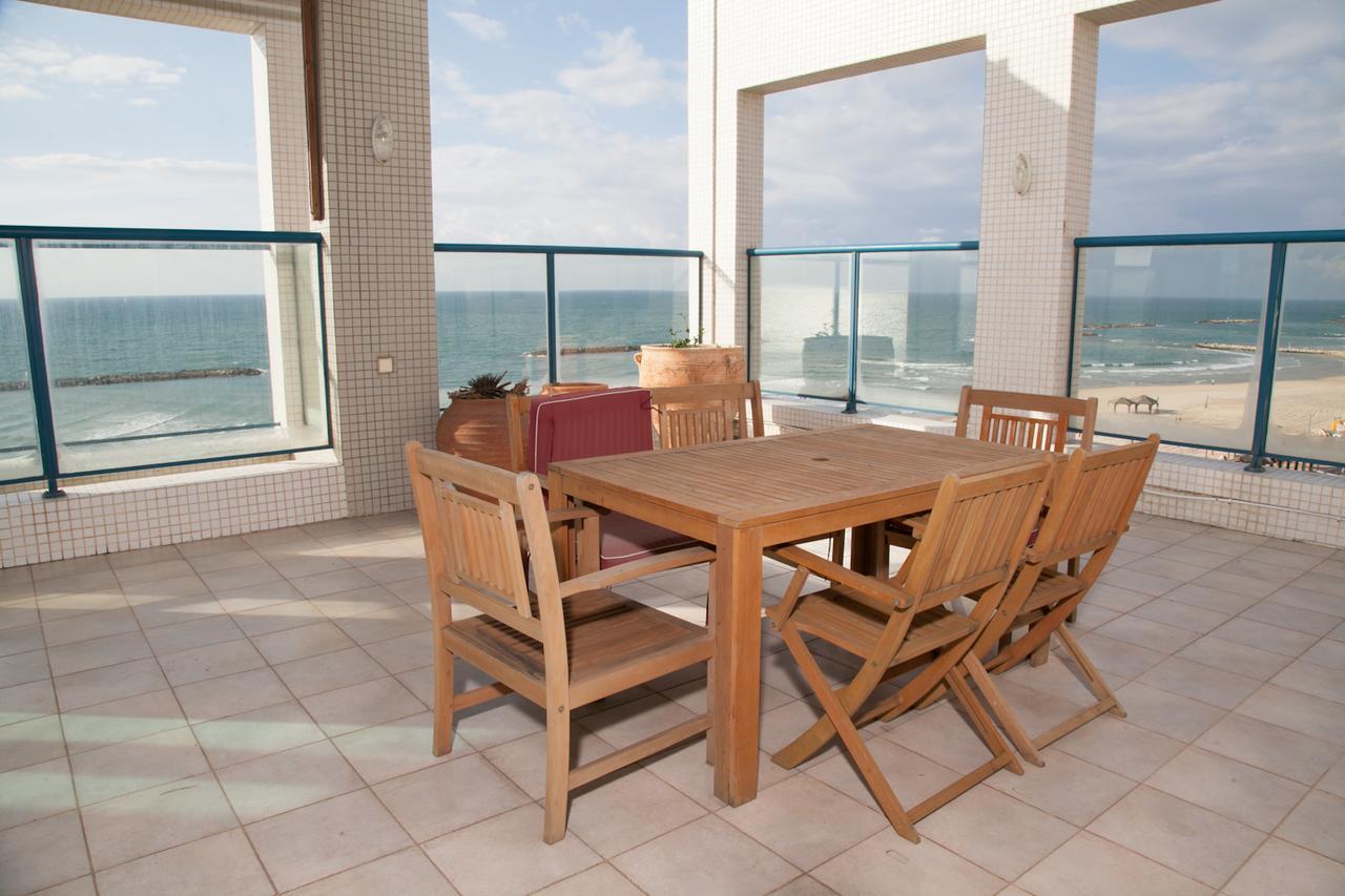 M Sea Suites - By The Beach Tel Aviv Ngoại thất bức ảnh