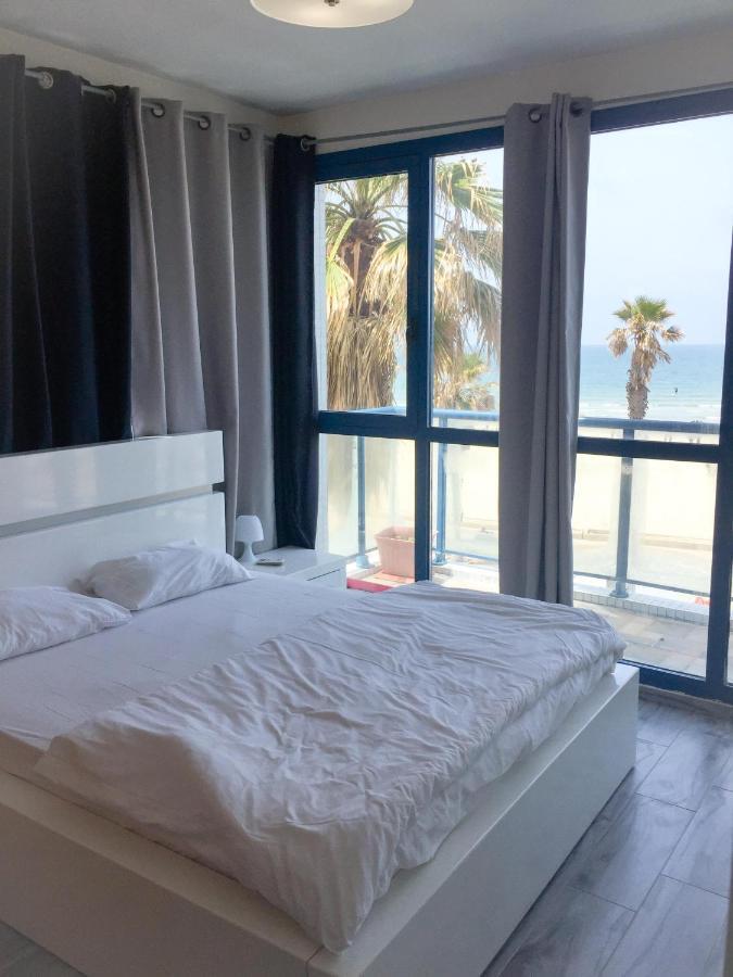 M Sea Suites - By The Beach Tel Aviv Ngoại thất bức ảnh
