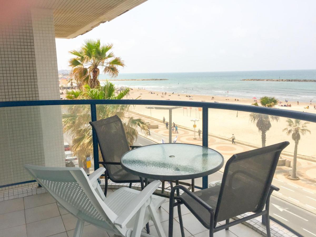 M Sea Suites - By The Beach Tel Aviv Ngoại thất bức ảnh